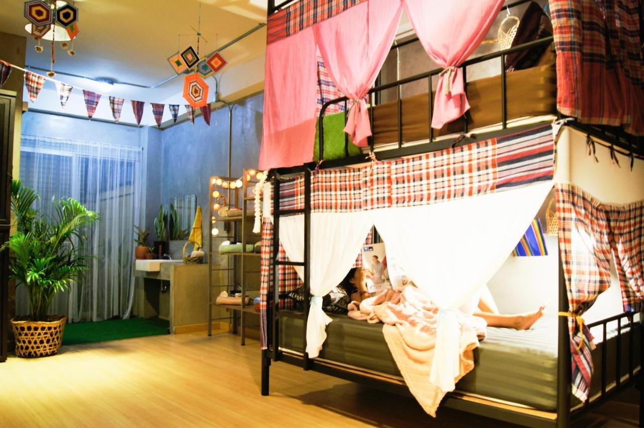 Five Stars Ratchada 19 Hostel Bangkok Ngoại thất bức ảnh