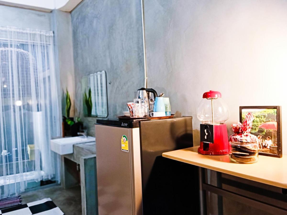 Five Stars Ratchada 19 Hostel Bangkok Ngoại thất bức ảnh
