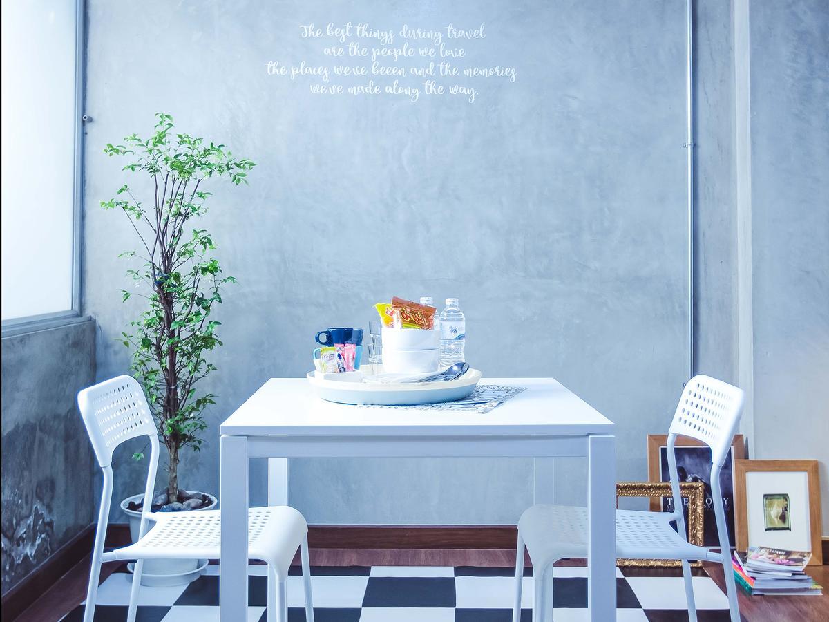 Five Stars Ratchada 19 Hostel Bangkok Ngoại thất bức ảnh