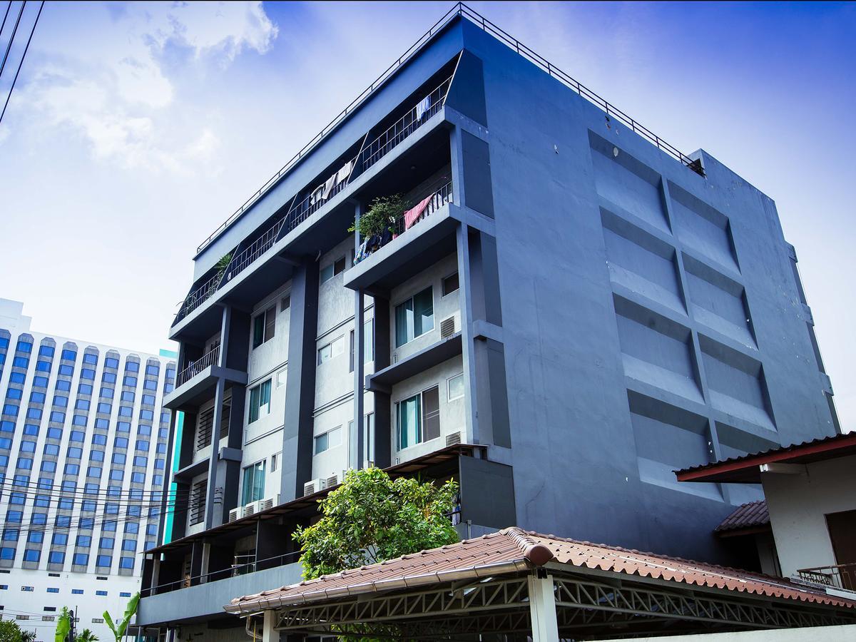 Five Stars Ratchada 19 Hostel Bangkok Ngoại thất bức ảnh