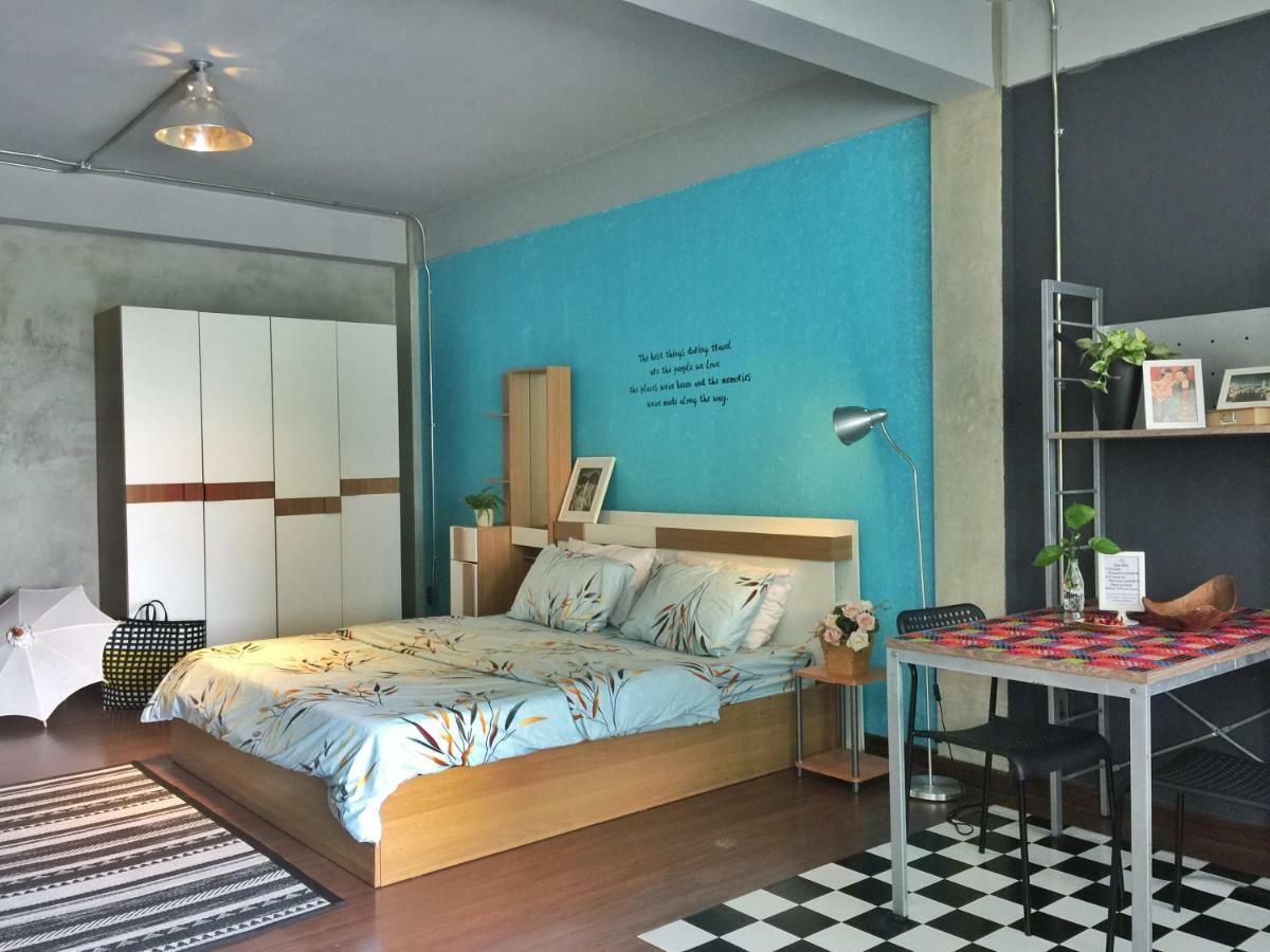 Five Stars Ratchada 19 Hostel Bangkok Ngoại thất bức ảnh
