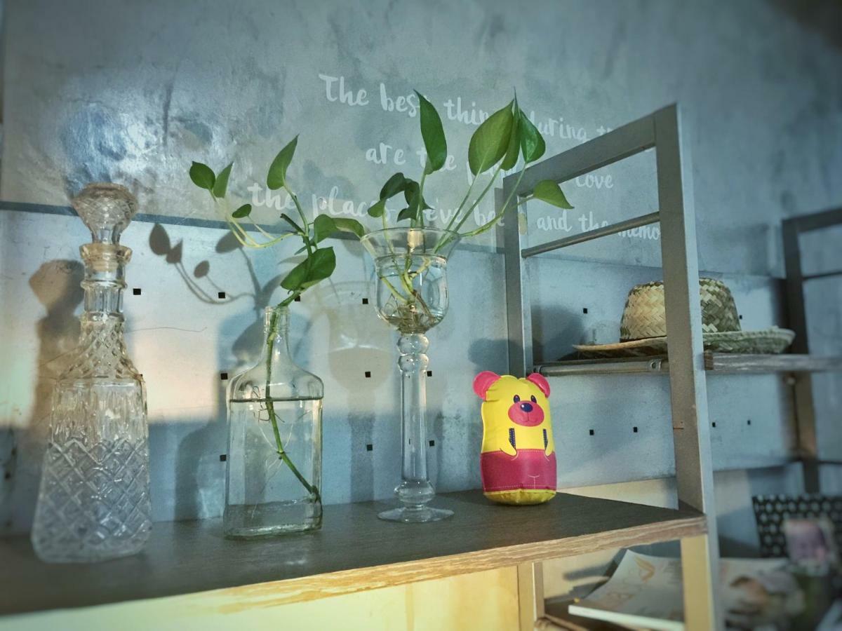 Five Stars Ratchada 19 Hostel Bangkok Ngoại thất bức ảnh
