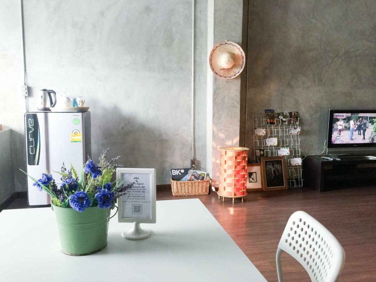 Five Stars Ratchada 19 Hostel Bangkok Ngoại thất bức ảnh